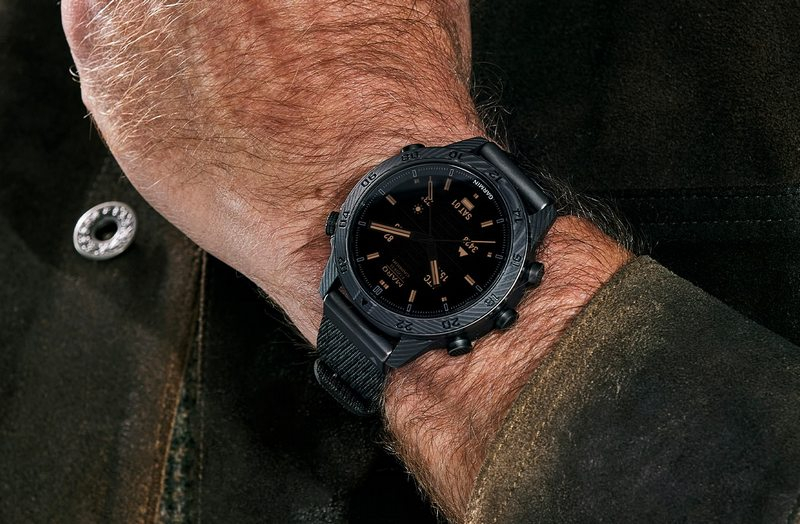 Умные часы Garmin Marq Commander (Gen 2) — Carbon Edition
